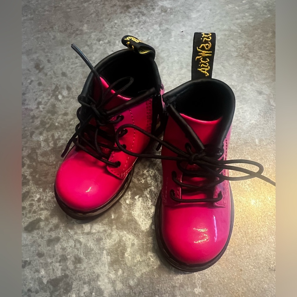 Dr Martens Size 6 Pink Brooklee New Lace Up Boots